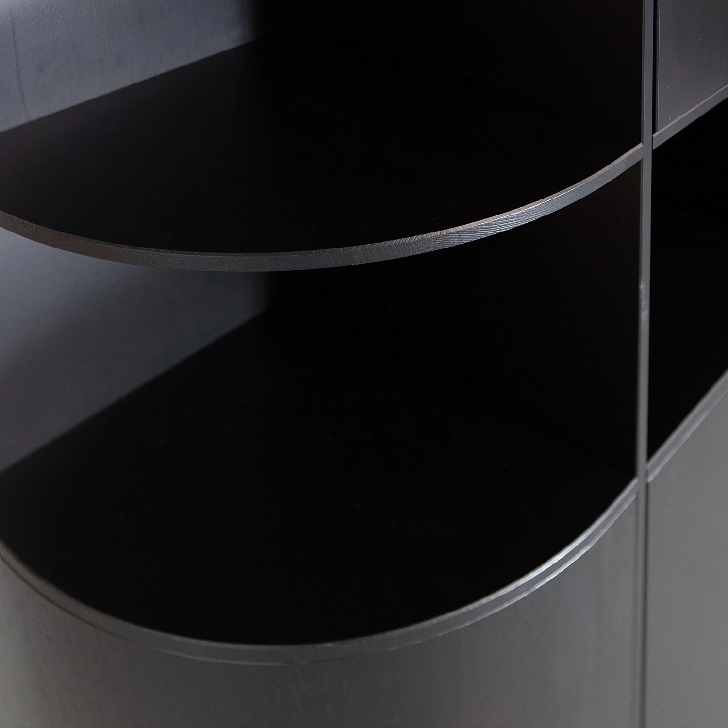 Loftscape Armoire Rozzano II - Pin massif - Pin noir 10 Loftscape Armoire Rozzano II - Pin massif - Pin noir – Image 8