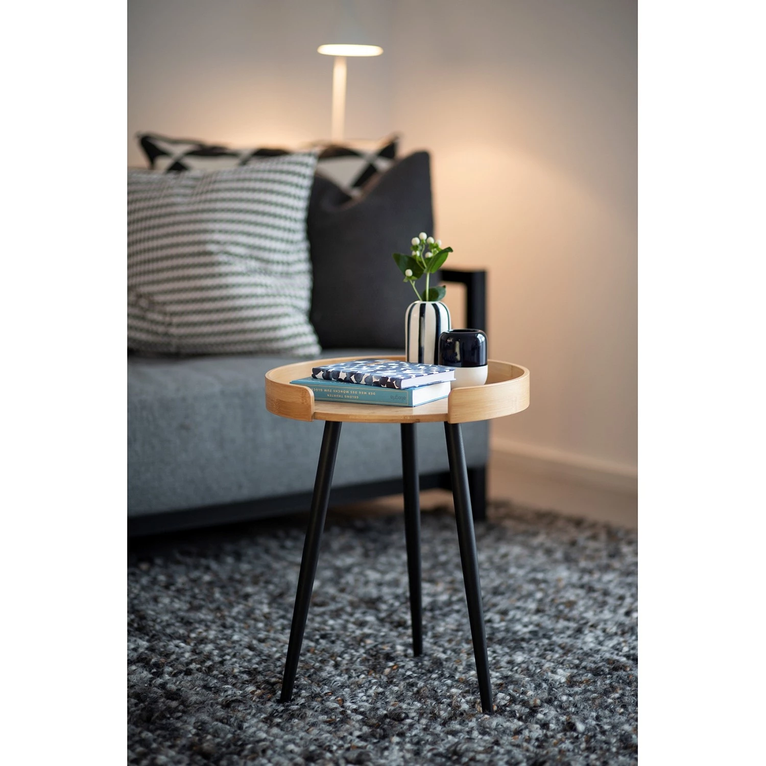 WENKO Bout de canapé Loft - Bambou massif / Métal - Bambou / Noir 5 WENKO Bout de canapé Loft - Bambou massif / Métal - Bambou / Noir – Image 3