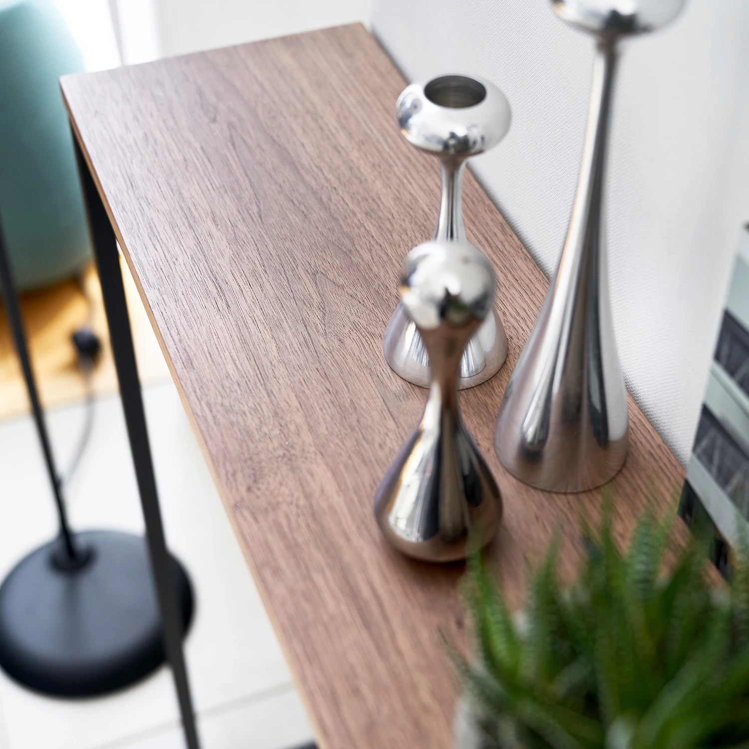 Yamazaki Console Tower - Frêne massif / Métal - Noir 7 Yamazaki Console Tower - Frêne massif / Métal - Noir – Image 5