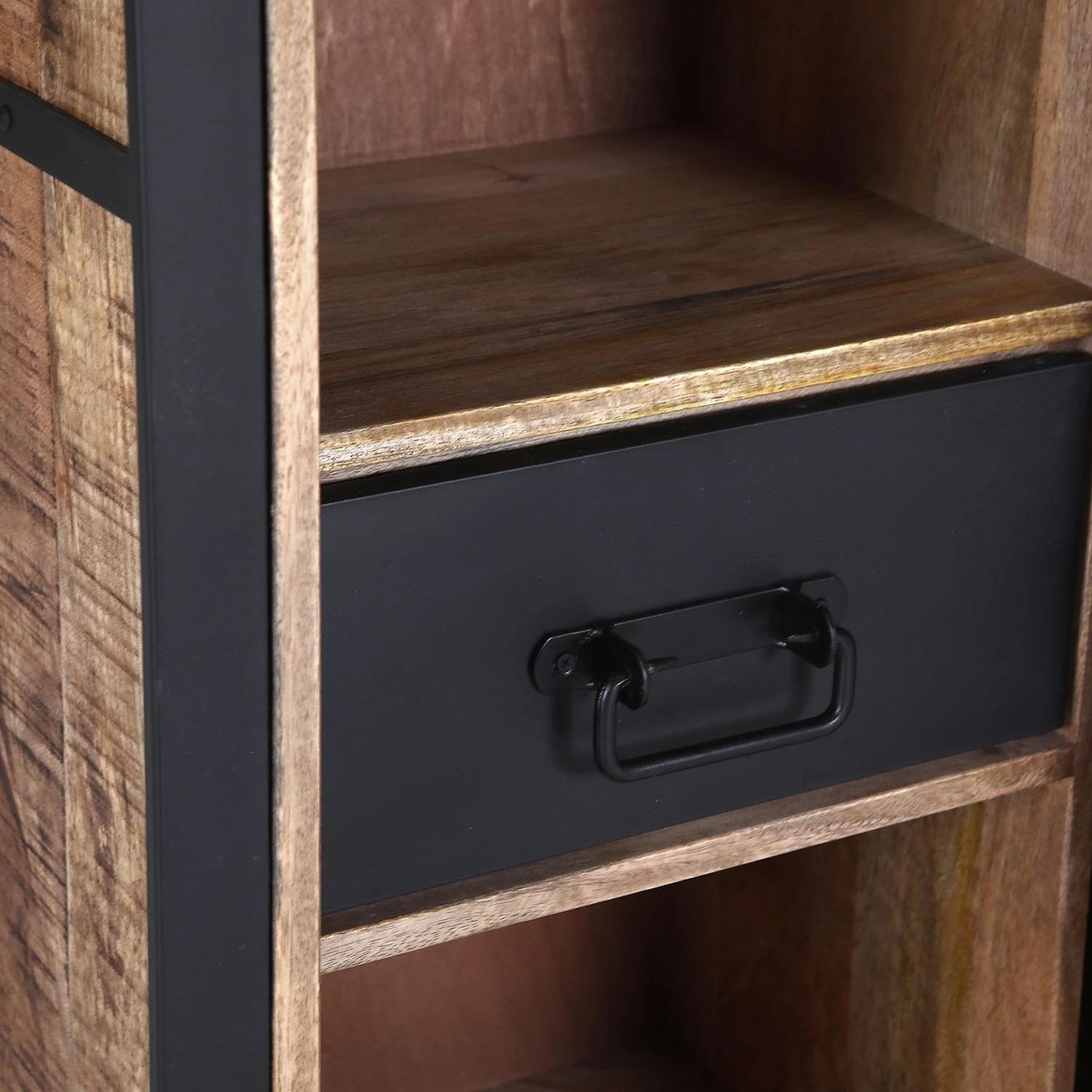 Red Living Buffet haut Toleos - Manguier brut massif / Fer - Manguier / Noir 7 Red Living Buffet haut Toleos - Manguier brut massif / Fer - Manguier / Noir – Image 5