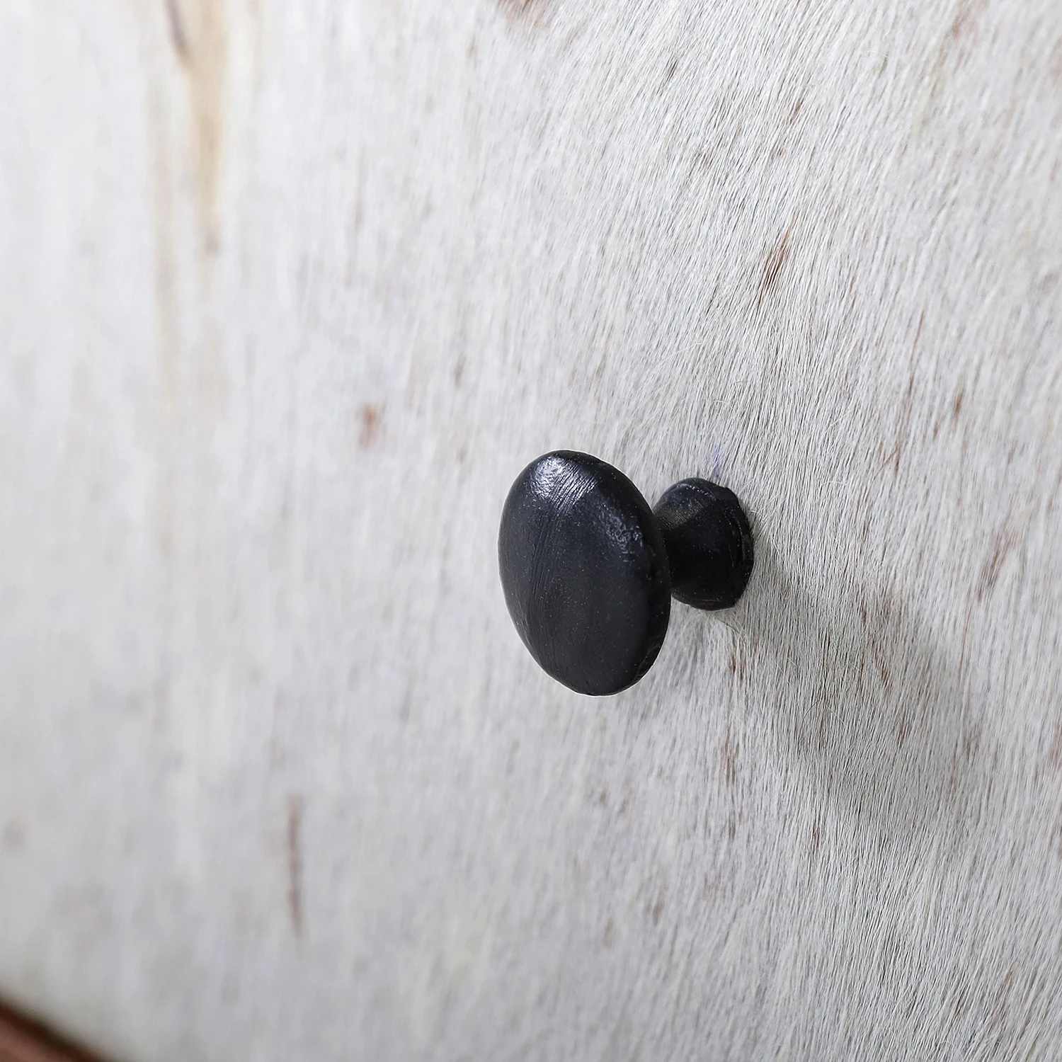 Red Living Enfilade Vallentuna - Manguier massif / Métal - Manguier / Noir 13 Red Living Enfilade Vallentuna - Manguier massif / Métal - Manguier / Noir – Image 11