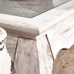 Ridgevalley Table basse Missoula - Verre / Manguier massif - Blanc vintage 16 Ridgevalley Table basse Missoula - Verre / Manguier massif - Blanc vintage -Meubles de salon Soldes 1000359914 220624 033 DETAILS P000000001000359914