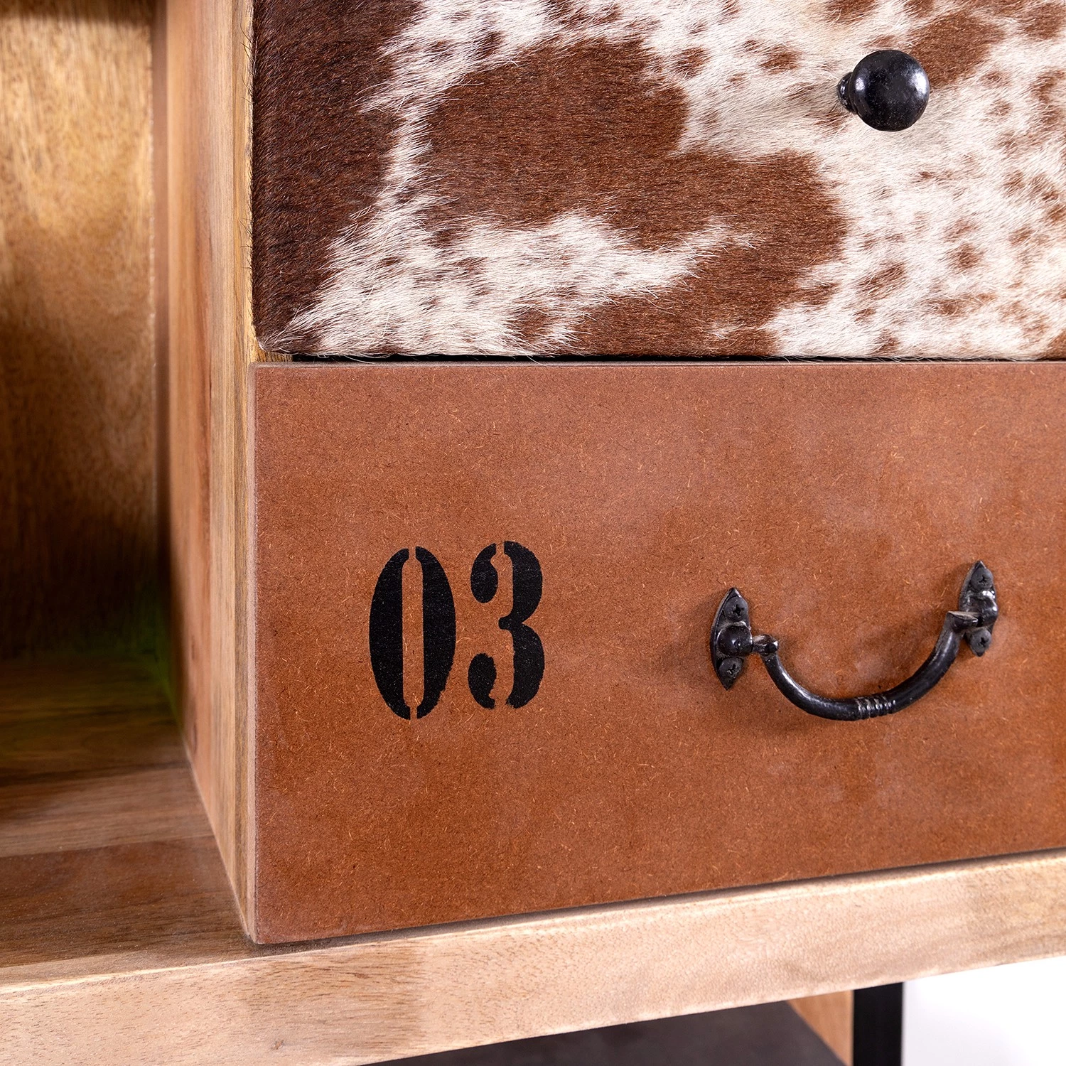 Red Living Buffet haut Vallentuna - Manguier massif / Métal - Manguier / Noir 8 Red Living Buffet haut Vallentuna - Manguier massif / Métal - Manguier / Noir – Image 6