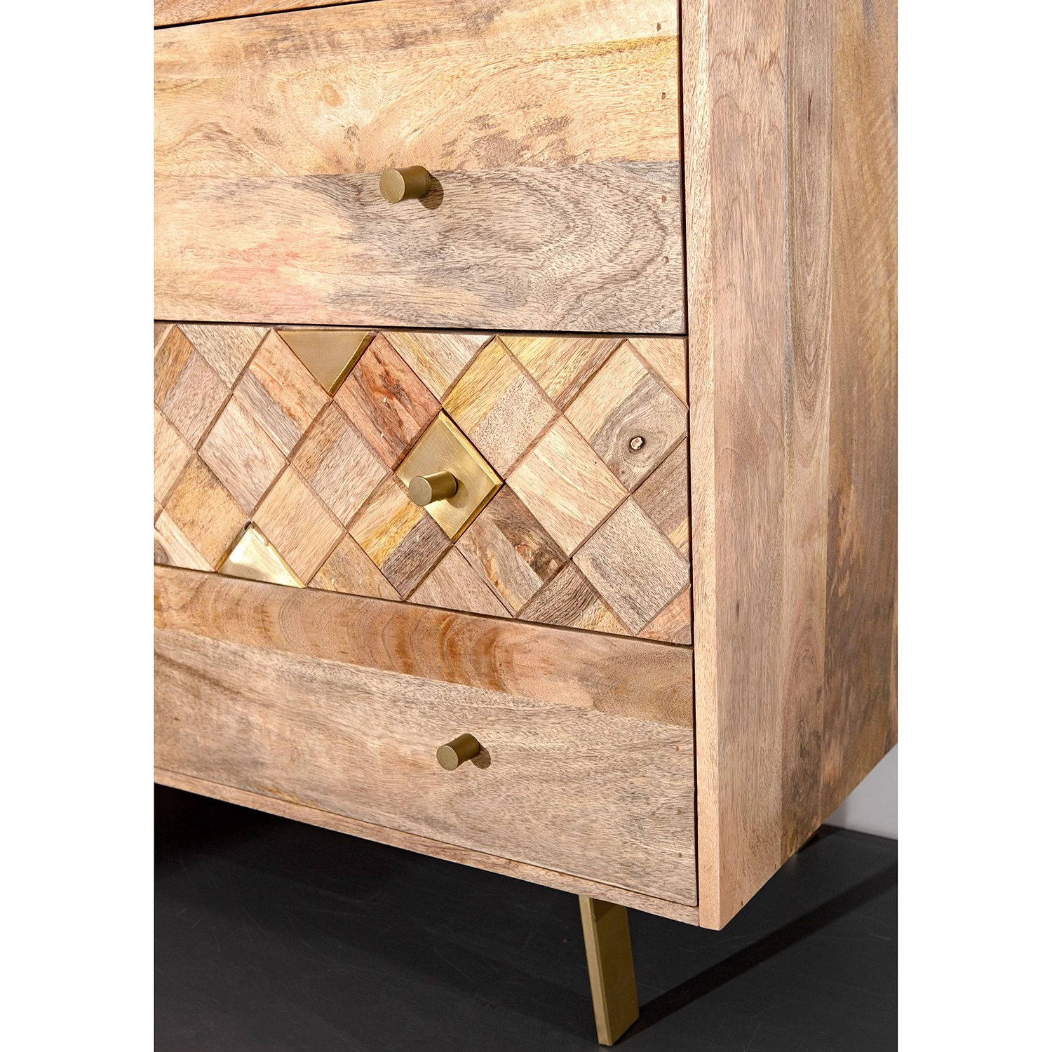 Naturoo Commode Yearby - Manguier massif - Manguier / Doré 6 Naturoo Commode Yearby - Manguier massif - Manguier / Doré – Image 4