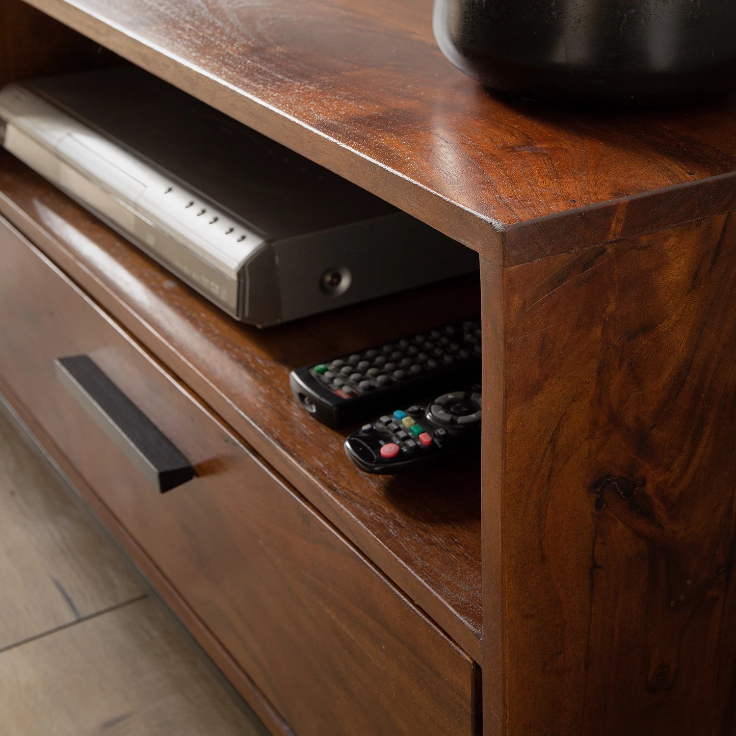 Ars manufacti Meuble TV Woodson V - Acacia massif / Métal - Acacia brun 17 Ars manufacti Meuble TV Woodson V - Acacia massif / Métal - Acacia brun – Image 15