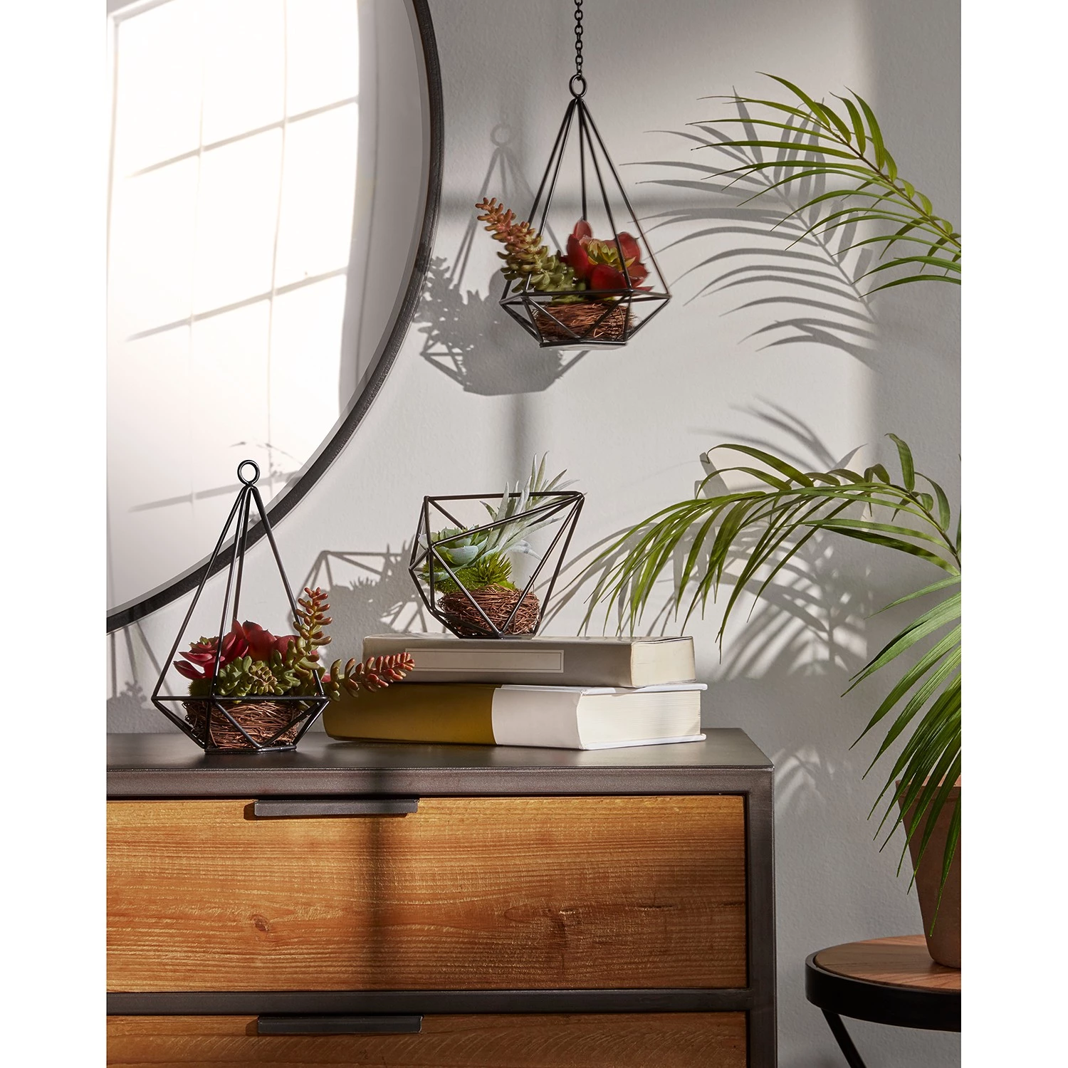 Red Living Buffet Kisumu - Cannage / Fer - Marron / Noir 6 Red Living Buffet Kisumu - Cannage / Fer - Marron / Noir – Image 4