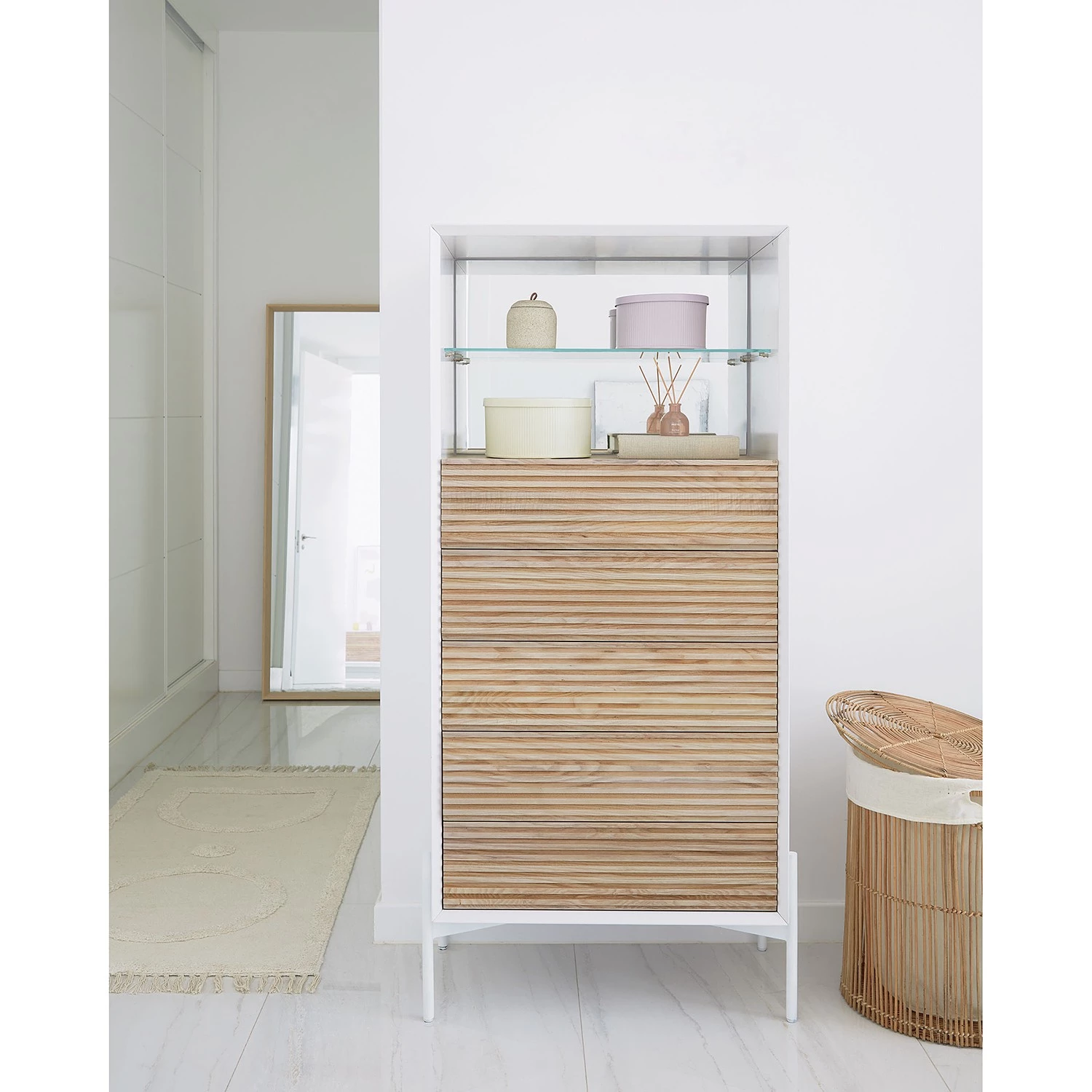 Norrwood Buffet haut Maredale - Partiellement en frêne massif - Frêne / Blanc 4 Norrwood Buffet haut Maredale - Partiellement en frêne massif - Frêne / Blanc – Image 2