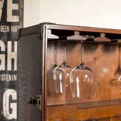 Butlers Valise bar HEMINGWAY - Cuir aniline / Frêne massif - Brun foncé 19 Butlers Valise bar HEMINGWAY - Cuir aniline / Frêne massif - Brun foncé -Meubles de salon Soldes 1000365699 220728 023 MOOD DETAILS P000000001000365699 mood