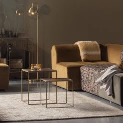 Red Living Tables gigognes Hawes (2 éléments) - Acacia massif / Métal - Acacia / Laiton 10 Red Living Tables gigognes Hawes (2 éléments) - Acacia massif / Métal - Acacia / Laiton -Meubles de salon Soldes 1000366391 220823 021 MOOD DETAILS P000000001000366391 mood