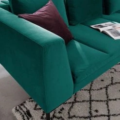 Studio Copenhagen Canapé d’angle Madison II - Velours Shyla: Pétrol - Angle à gauche (vu de face) 13 Studio Copenhagen Canapé d’angle Madison II - Velours Shyla: Pétrol - Angle à gauche (vu de face) -Meubles de salon Soldes ecksofa madison ii samt 3 sitzer davorstehend links stoff shyla petrol 5169444