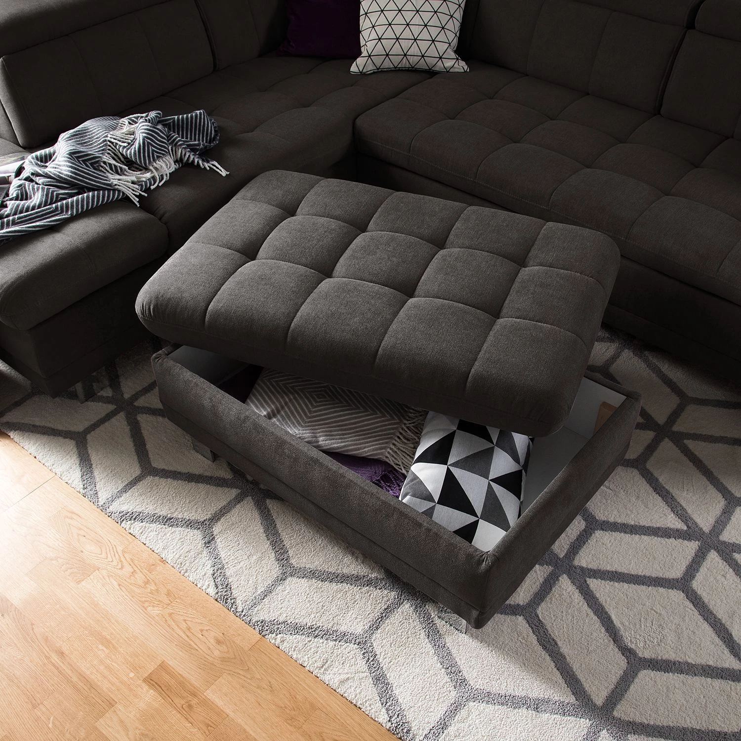 Loftscape Pouf repose-pieds Ayna - Microfibre 12 Loftscape Pouf repose-pieds Ayna - Microfibre – Image 10