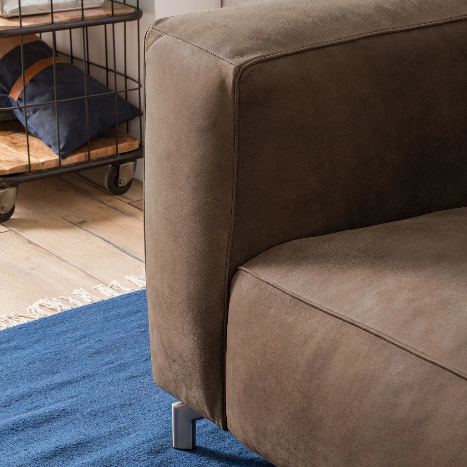 Ars manufacti Canapé Pentre (3 places) Cuir véritable - Nougat 13 Ars manufacti Canapé Pentre (3 places) Cuir véritable - Nougat – Image 11