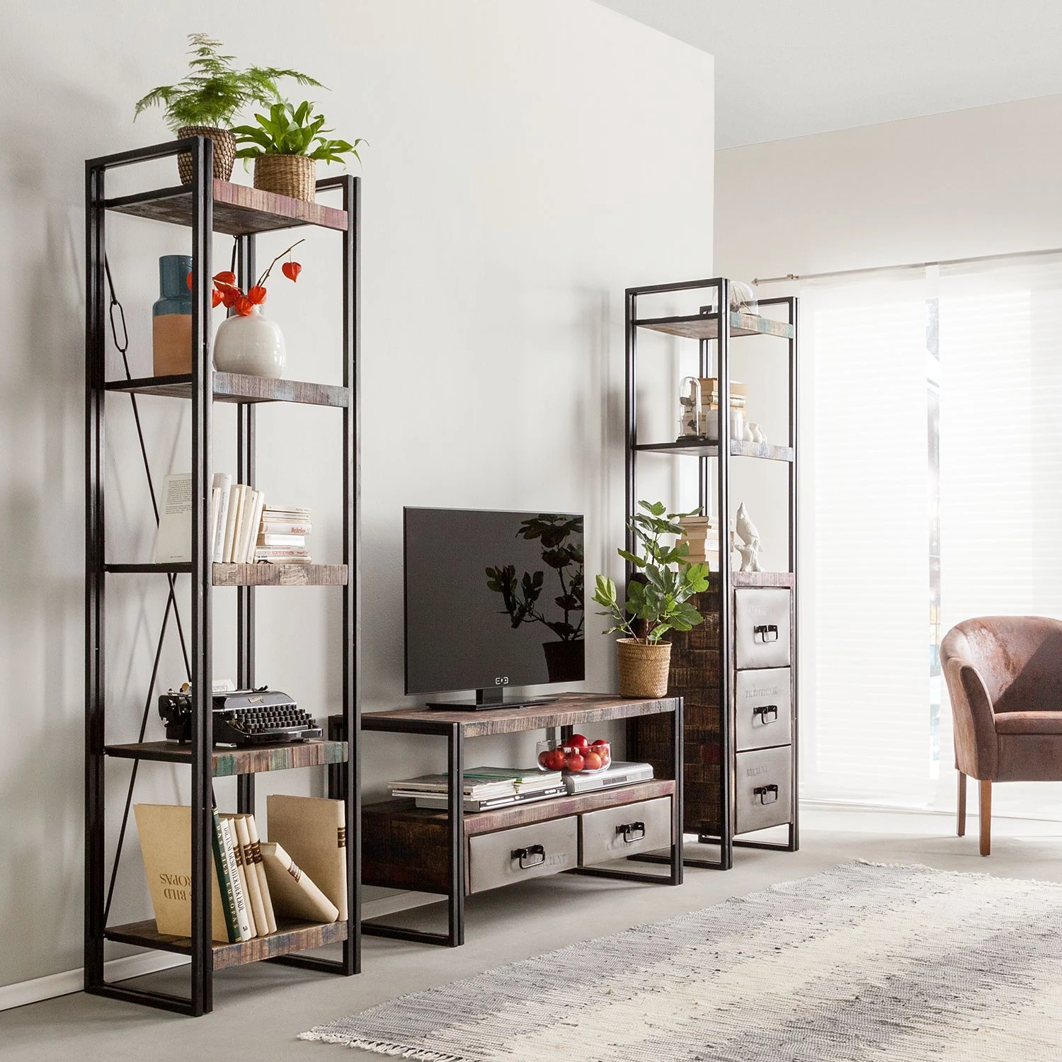 Red Living Meuble TV Factory II - Manguier massif / Métal - Marron vintage 4 Red Living Meuble TV Factory II - Manguier massif / Métal - Marron vintage – Image 2