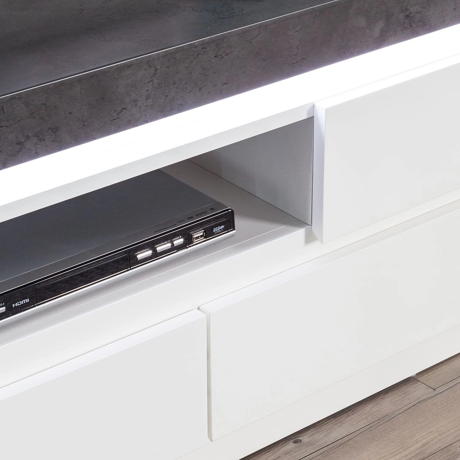 Fredriks Meuble TV Namona II - Éclairage inclus - Imitation béton / Blanc 12 Fredriks Meuble TV Namona II - Éclairage inclus - Imitation béton / Blanc – Image 10