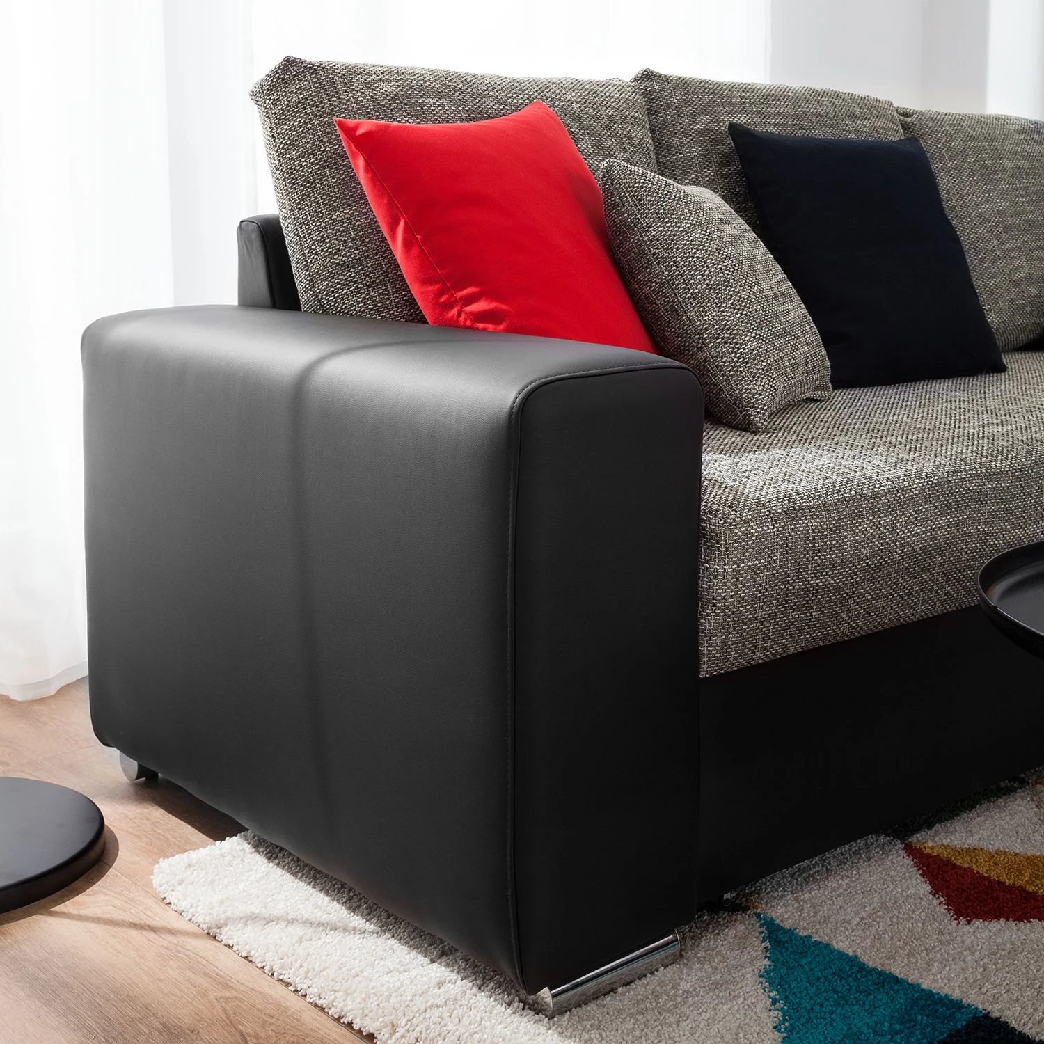 Roomscape Canapé panoramique Berrings - Convertible - Imitation cuir / Tissu structuré - Noir / Gris - Méridienne courte à gauche (vue de face) 21 Roomscape Canapé panoramique Berrings - Convertible - Imitation cuir / Tissu structuré - Noir / Gris - Méridienne courte à gauche (vue de face) – Image 19